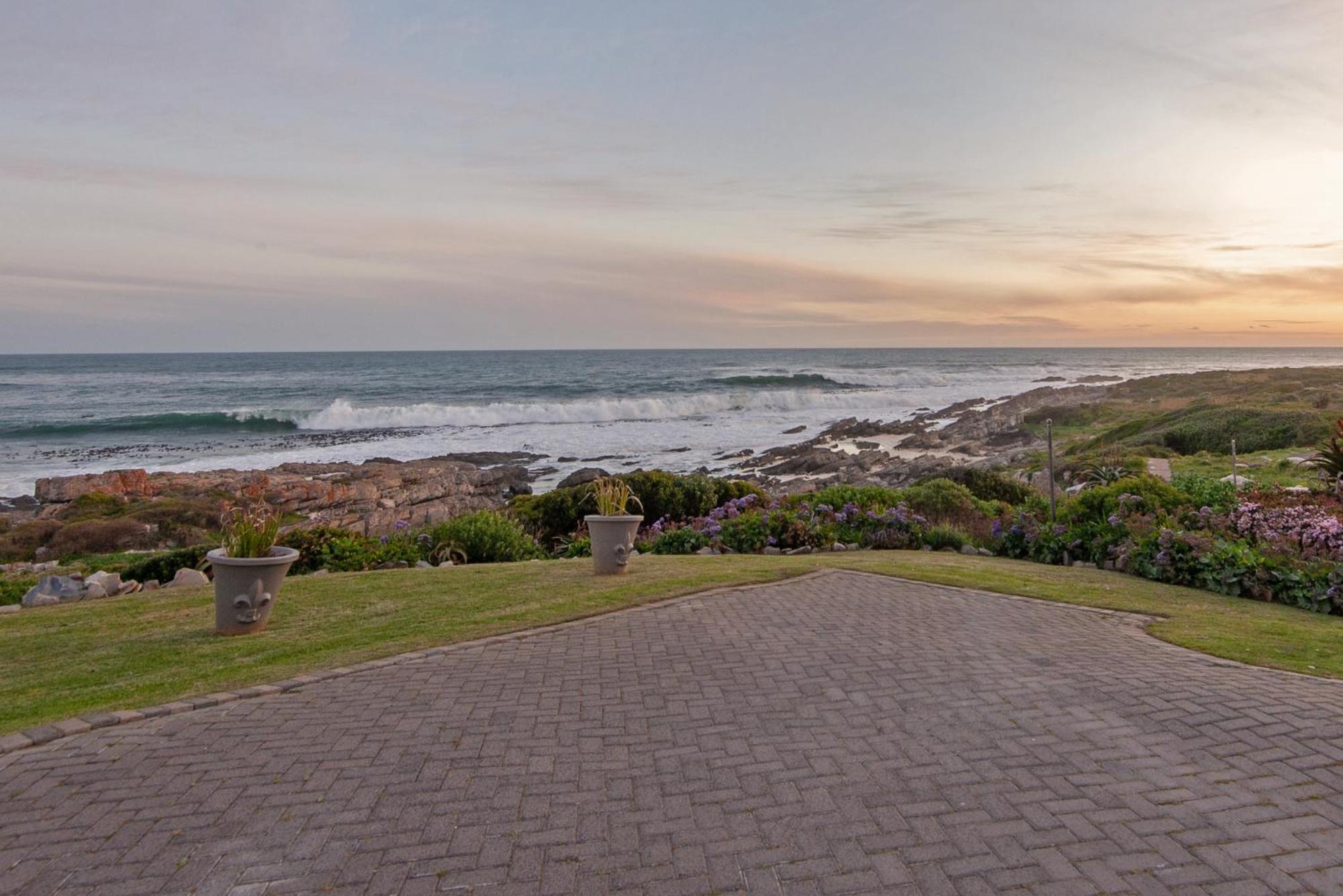 Absolute Ocean Boutique Guesthouse Hermanus Exterior foto